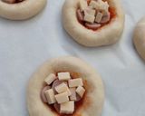 Foto langkah ke 5 dari resep Pizza Mini.