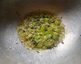 A picture of step 2 of Okra (sweet and sour).