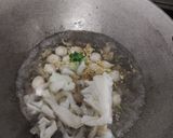 Foto langkah ke 3 dari resep 603. Kwetiaw Rebus Daging Bakso.