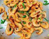 Hình bước làm 3 của món Tôm rang hành lá
