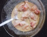 A picture of step 1 of Chicken buns.