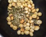 A picture of step 4 of Pumpkin seeds snack.