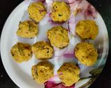 सत्तू की मोटी रोटी और आलू प्याज टमाटर की चटपटी चटनी - स्वादिष्ट पौष्टिक देसी भोजन रेसिपी चरण 7 फोटो