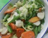 Foto langkah ke 4 dari resep Tumis bakso ikan + wortel dan buncis.