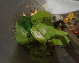 Foto langkah ke 3 dari resep Tumis Tahu Daun Melinjo.