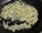Foto langkah ke 3 dari resep Bihun goreng putih.