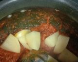 A picture of step 4 of Sindhi makhana curry.