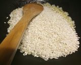 A picture of step 1 of Prawn and asparagus risotto.