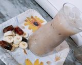 A picture of step 4 of 🍌 Banana & date milkshake.