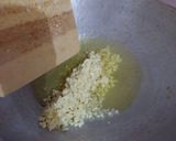 Foto langkah ke 2 dari resep Garlic Oil | Minyak Bawang.