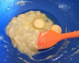 A picture of step 4 of Banana oatmeal muffins.