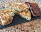Foto del paso 2 de la receta: Tortilla de bacalao y mini cebolletas tiernas