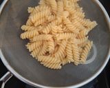 Fusili alla puttanesca recept fázis 7 fotója
