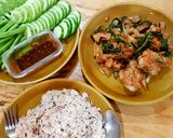 รูปขั้นตอนการทำที่ 9 ของ กระเพราน่องไก่ไหว้พระ!
