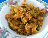A picture of step 8 of Green Peas and Cauliflower Sabzi.
