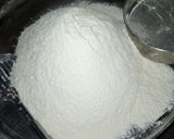 A picture of step 1 of Mint cakes.