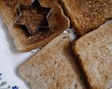 A picture of step 4 of Toast Bread pizza.