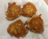 Foto del paso 8 de la receta: Tortitas de pollo con salsa verde