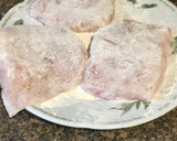 Foto del paso 1 de la receta: Besugo (rombo) a la mugnaia