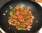 Foto del paso 2 de la receta Arroz frito con salsa de tomate ketchup
