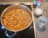 A picture of step 4 of Stewed Mushrooms with Ham.