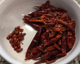 Foto del paso 3 de la receta: Salsa de chile de árbol y nuez de la India