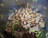 Hình bước làm 3 của món Mì Quảng Gà