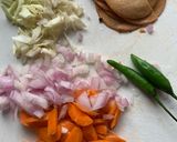 A picture of step 1 of Quick Mee Hon (Rice Vermicelli).