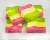 Foto langkah ke 7 dari resep Bolu Kukus Tiga Lapis.