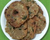 वड्याच्या पीठाचे थालीपीठ(wadyachya peethache thalipeeth recipe in marathi) रेसिपी स्टेप 4 फोटो 
