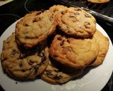 รูปขั้นตอนการทำที่ 9 ของ Crispy-soft Chocolate Chip Cookies (คุกกี้ช็อคชิพ กรอบนอกนุ่มใน)