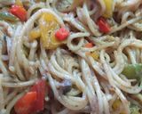 Foto del passaggio 4 della ricetta Spaghetti con le acciughe