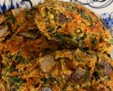 A picture of step 8 of Baked carrot fritters with carrot tops - vegan.