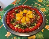Une image de l'étape 11 de Salade de tomates et concombres au thon sauce algues et ciboulette.