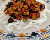 Foto del paso 9 de la receta: Noodles de arroz con salsa de berenjena y guisantes