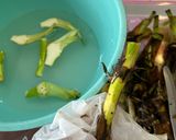 Hình bước làm 1 của món Ngó Môn Xào Thịt Bò