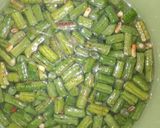 Foto langkah ke 1 dari resep Sayur Labu Siam Udang Rebon Praktis.