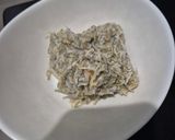 Foto langkah ke 1 dari resep Nasi Goreng Teri Daun Jeruk.