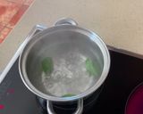 Foto del paso 2 de la receta: Aperitivo de queso y aceitunas negras (con vinagreta de albahaca)
