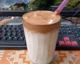 Foto langkah ke 7 dari resep 16. Es Susu Dalgona Coffee.