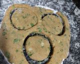 A picture of step 2 of Chicken donuts.