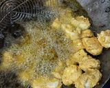 A picture of step 2 of Paneer ke pakore.