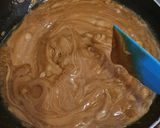 Foto langkah ke 2 dari resep Swirled Chocolate Peanut Butter Bars.