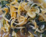 Foto langkah ke 4 dari resep Tumis Kangkung, Taoge Teri kuah asam manis.
