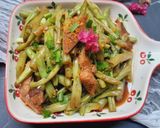 Hình bước làm 3 của món Đậu que xào thịt vai heo