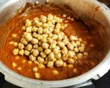 A picture of step 5 of Chana and Potato Masala.