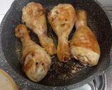 Foto langkah ke 2 dari resep Chicken Adobo / Ayam Kecap Filipina.
