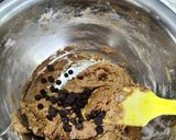 Foto langkah ke 3 dari resep Choco Soft Cookies with Cheese Filling.