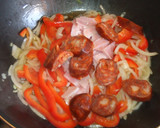 Foto del paso 3 de la receta: Tortillas rellenas con chorizo colorado