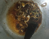 Foto langkah ke 5 dari resep Cumi Goreng Tepung Saus Mentega.